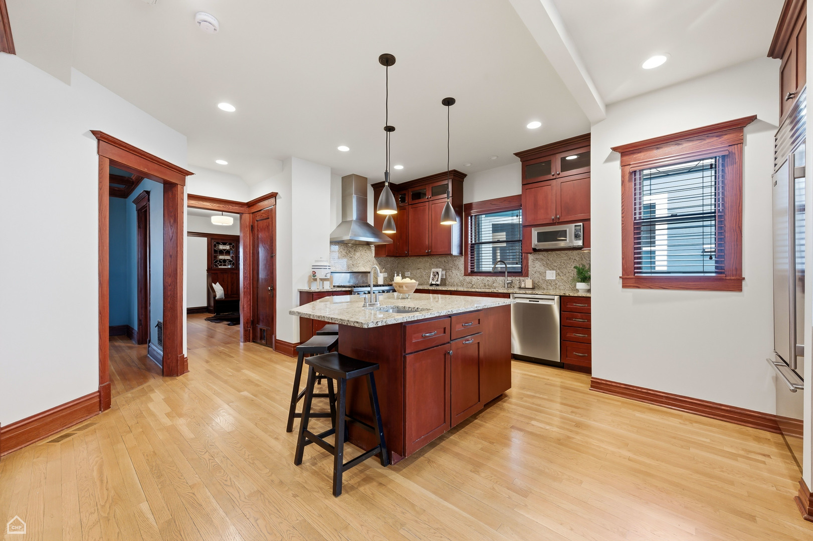 2537 N Bernard Street