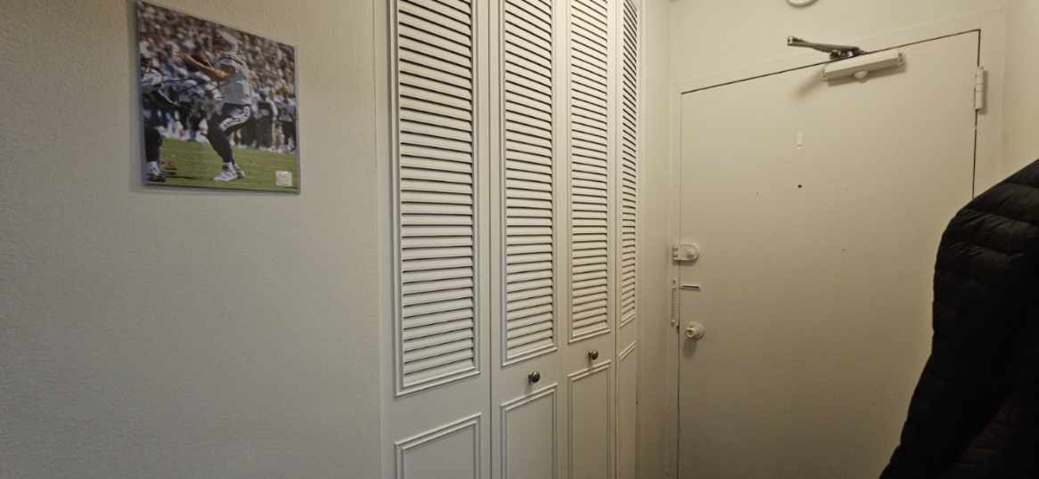 555 W CORNELIA Avenue Unit: 2003