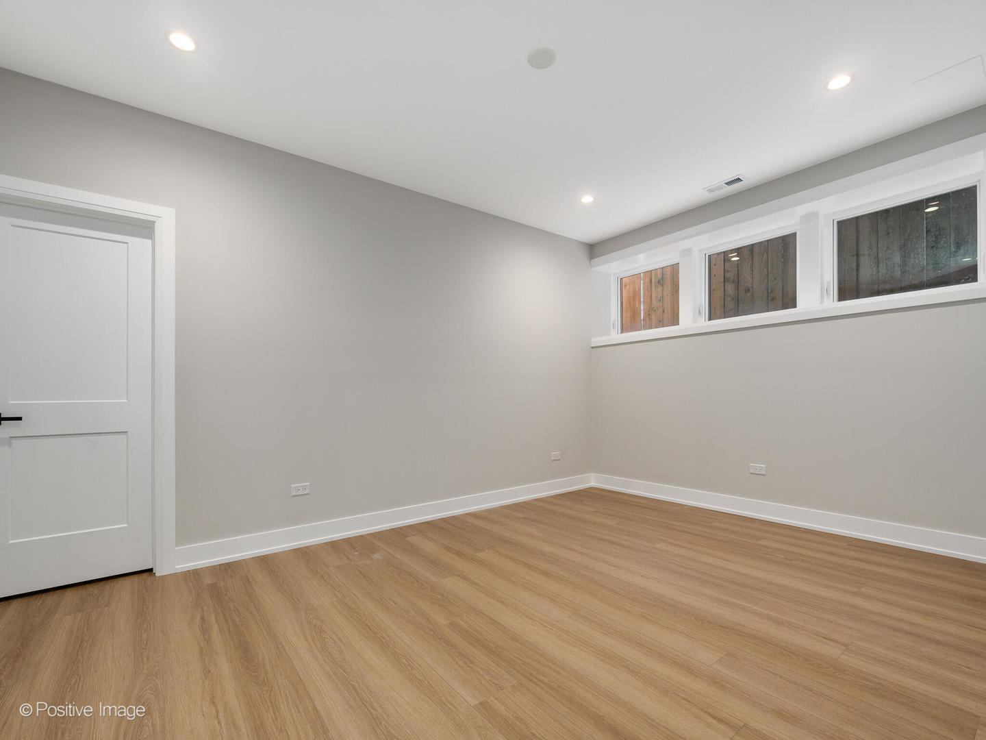 3055 N Christiana Avenue