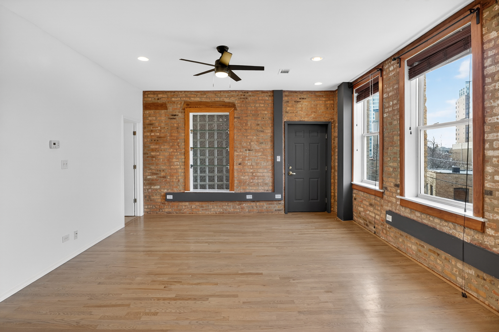 3918 N Broadway Street Unit: 3B