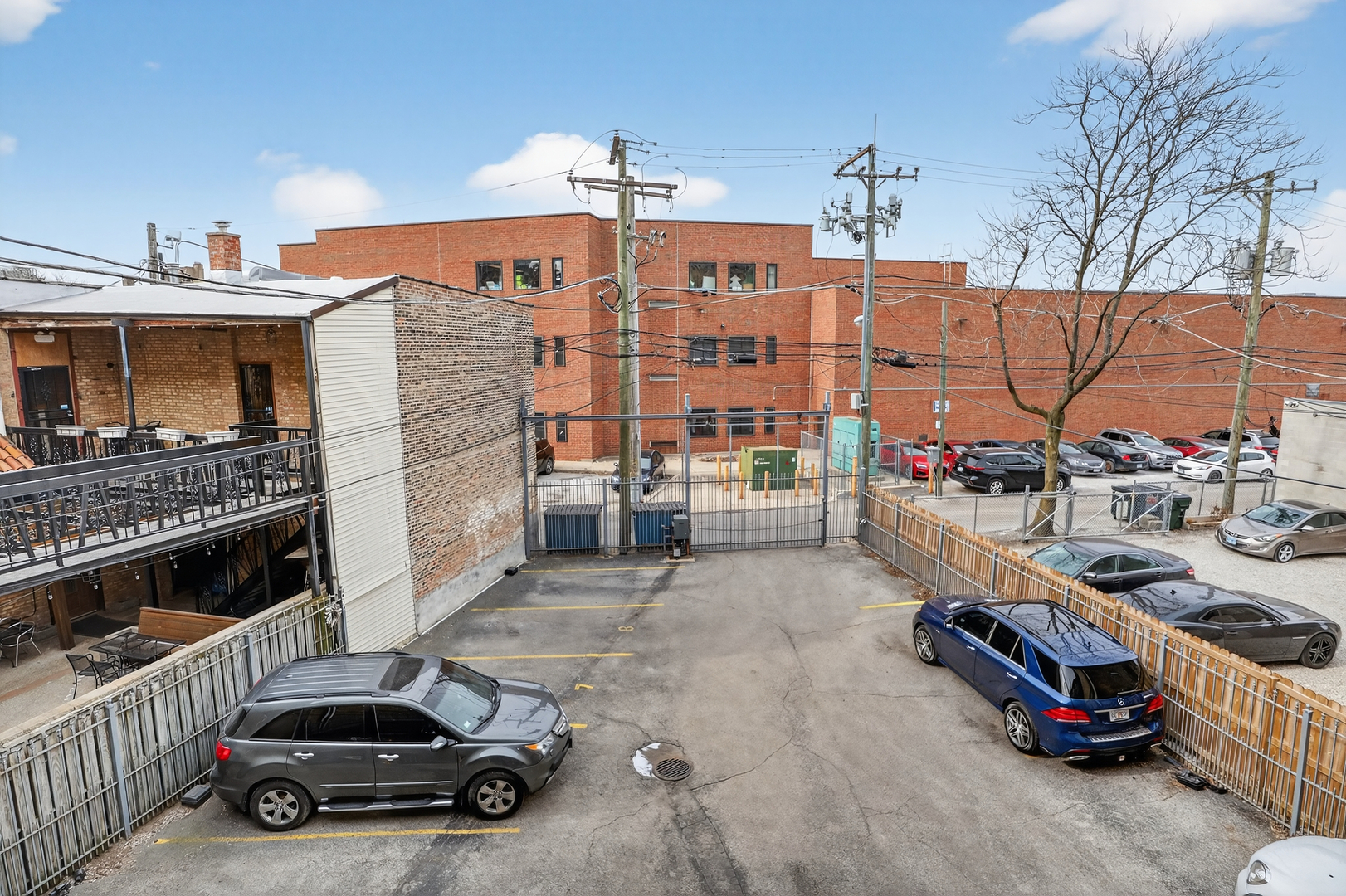 3918 N Broadway Street Unit: 3B