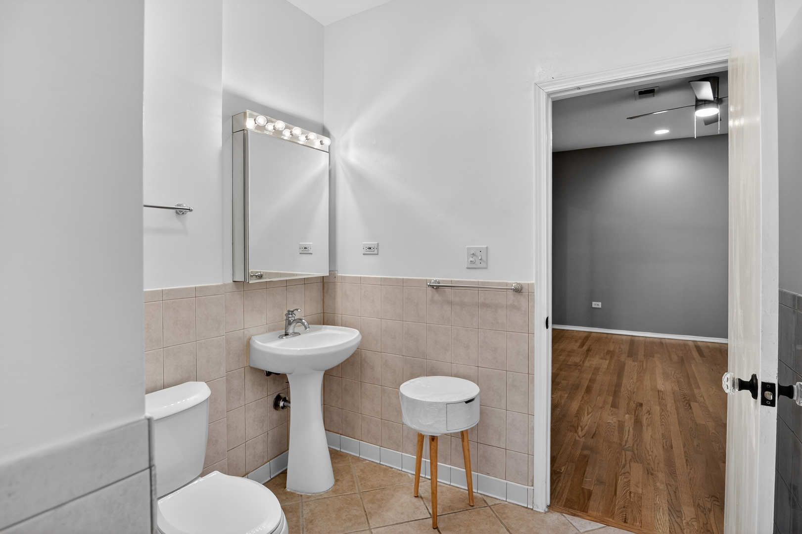 3918 N Broadway Street Unit: 3B