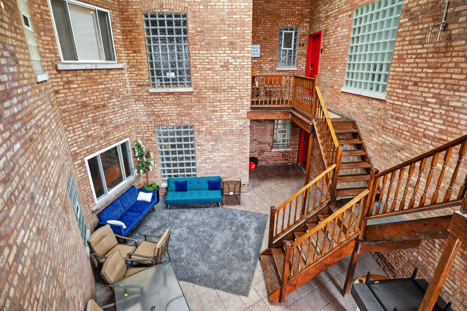 3918 N Broadway Street Unit: 3B