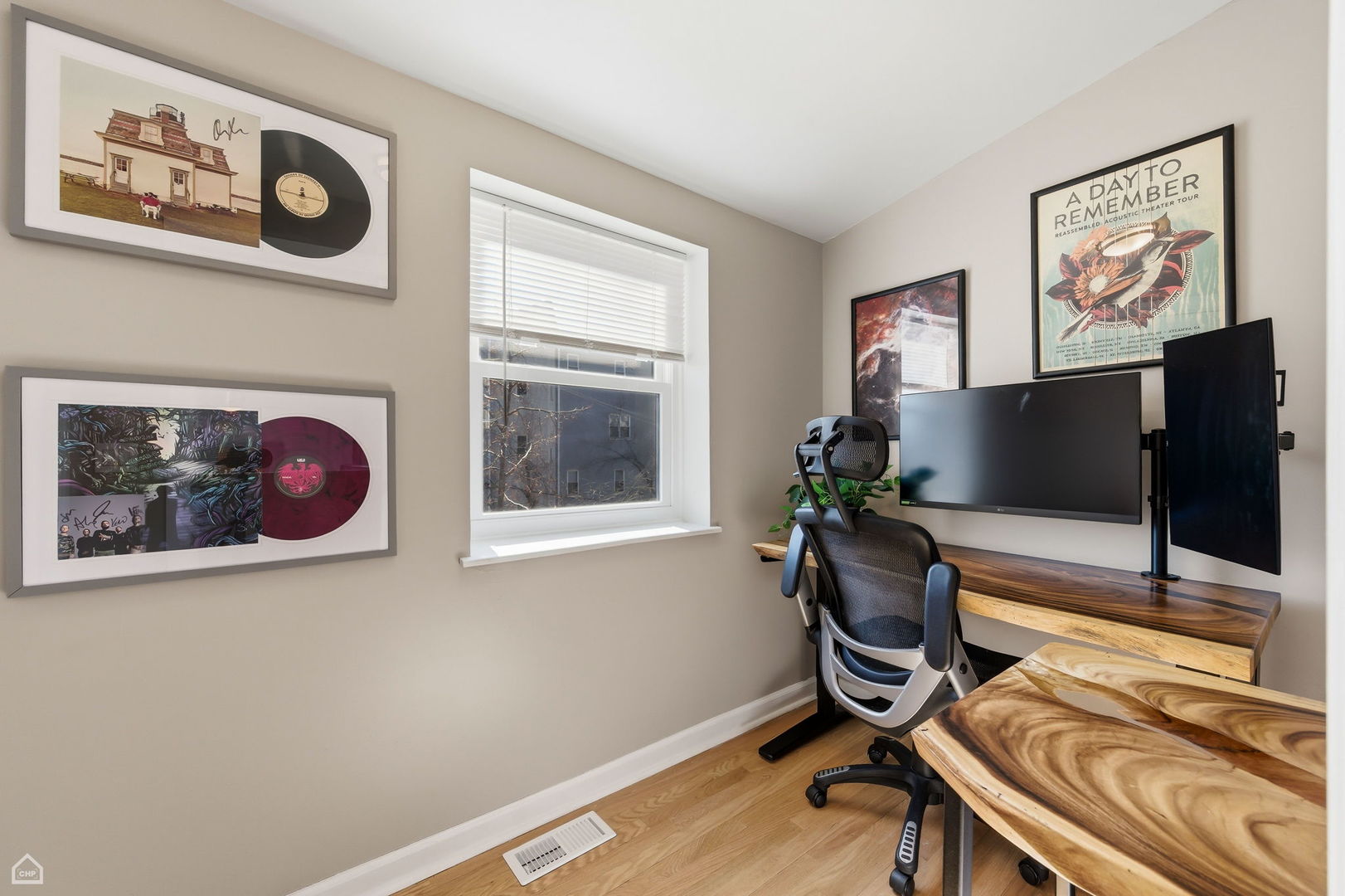 1500 N Greenview Avenue Unit: 2F