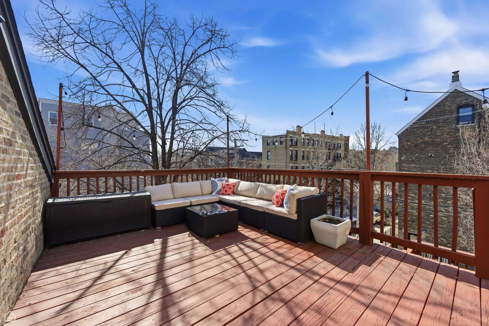 1500 N Greenview Avenue Unit: 2F