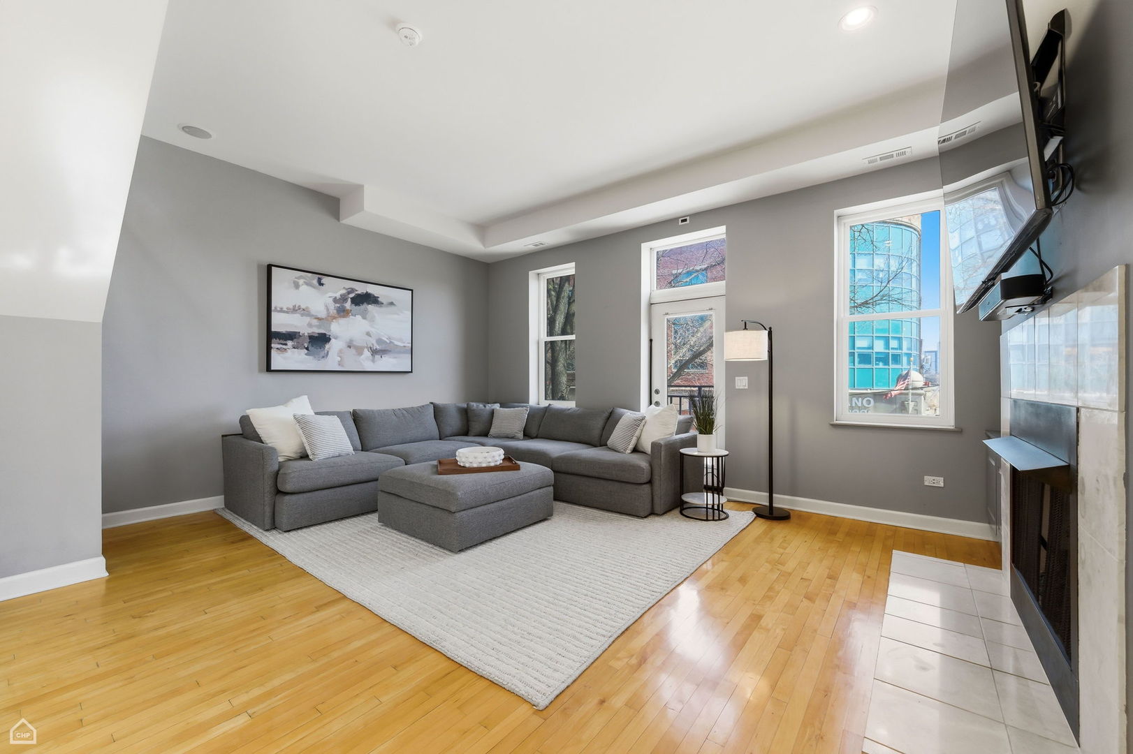 1500 N Greenview Avenue Unit: 2F