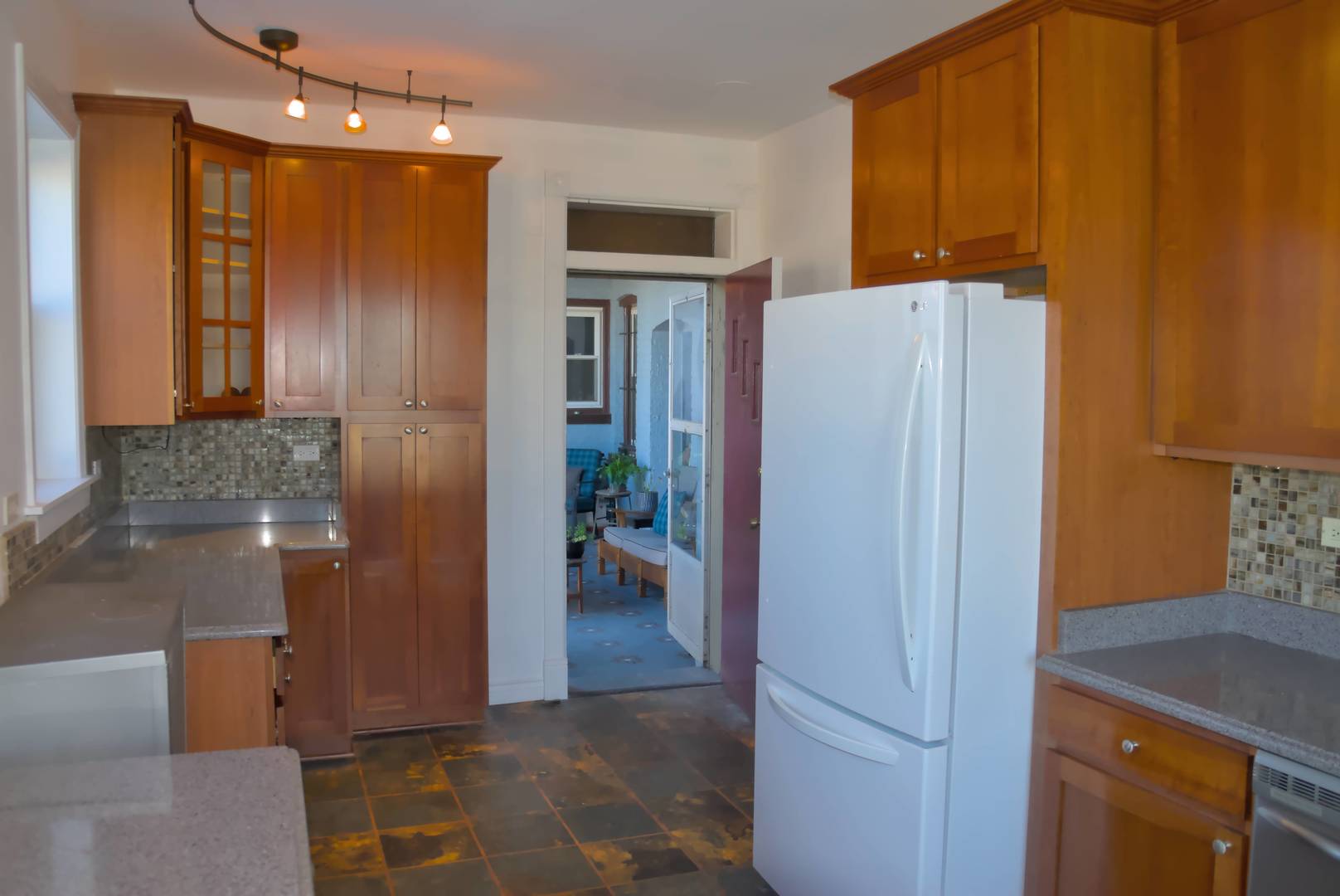 1052 W Balmoral Avenue Unit: 5F