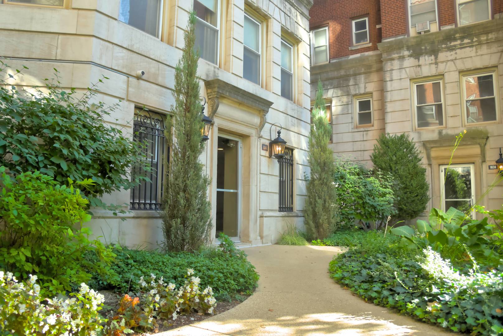 1052 W Balmoral Avenue Unit: 5F