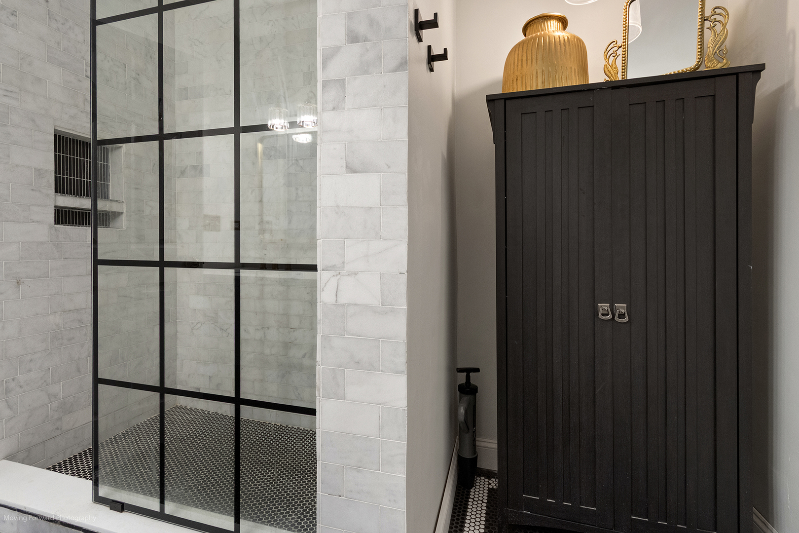 2409 W Catalpa Avenue Unit: 106