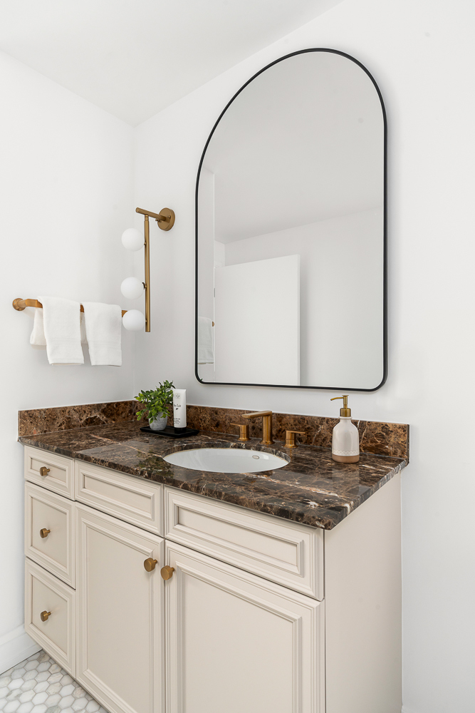 130 N Garland Court Unit: 3403