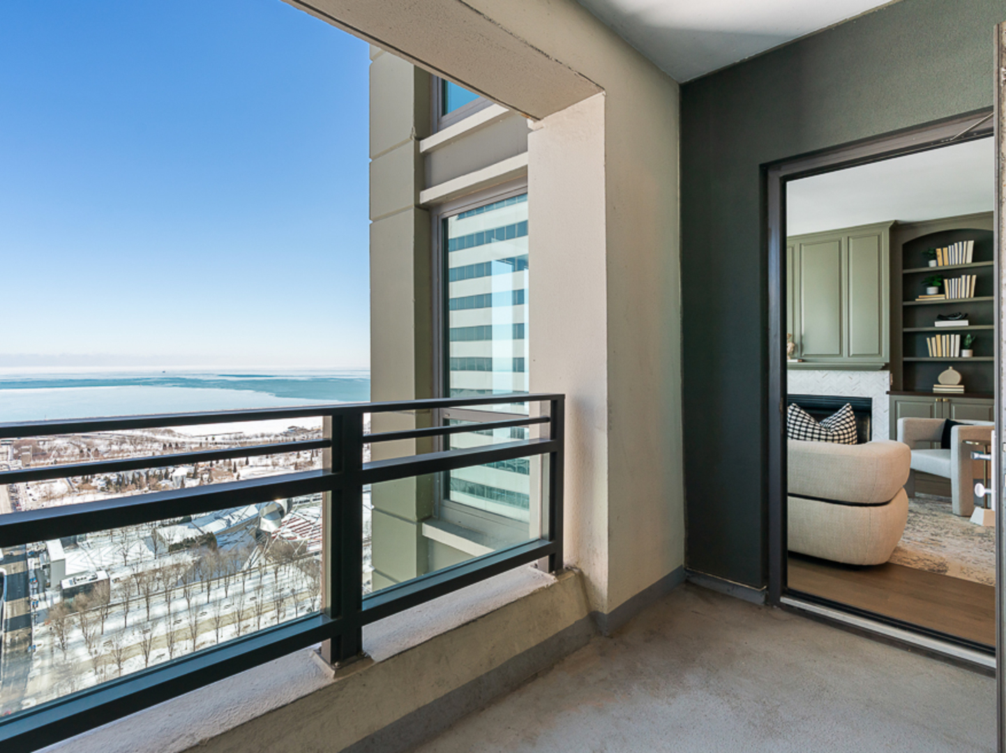 130 N Garland Court Unit: 3403