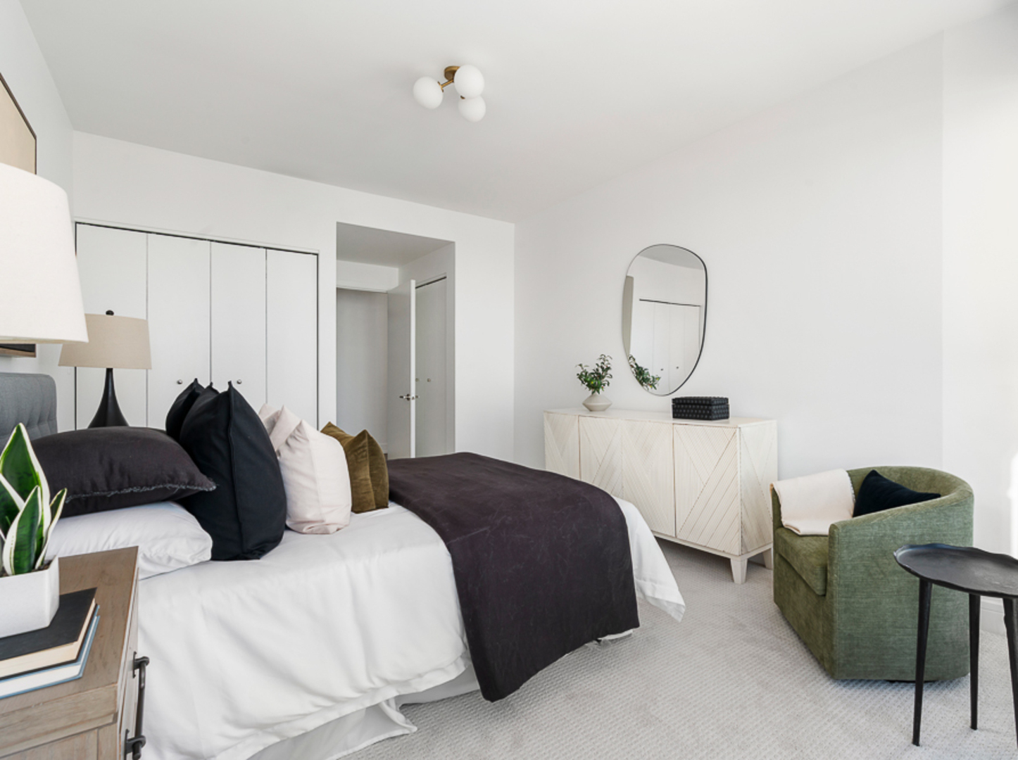 130 N Garland Court Unit: 3403