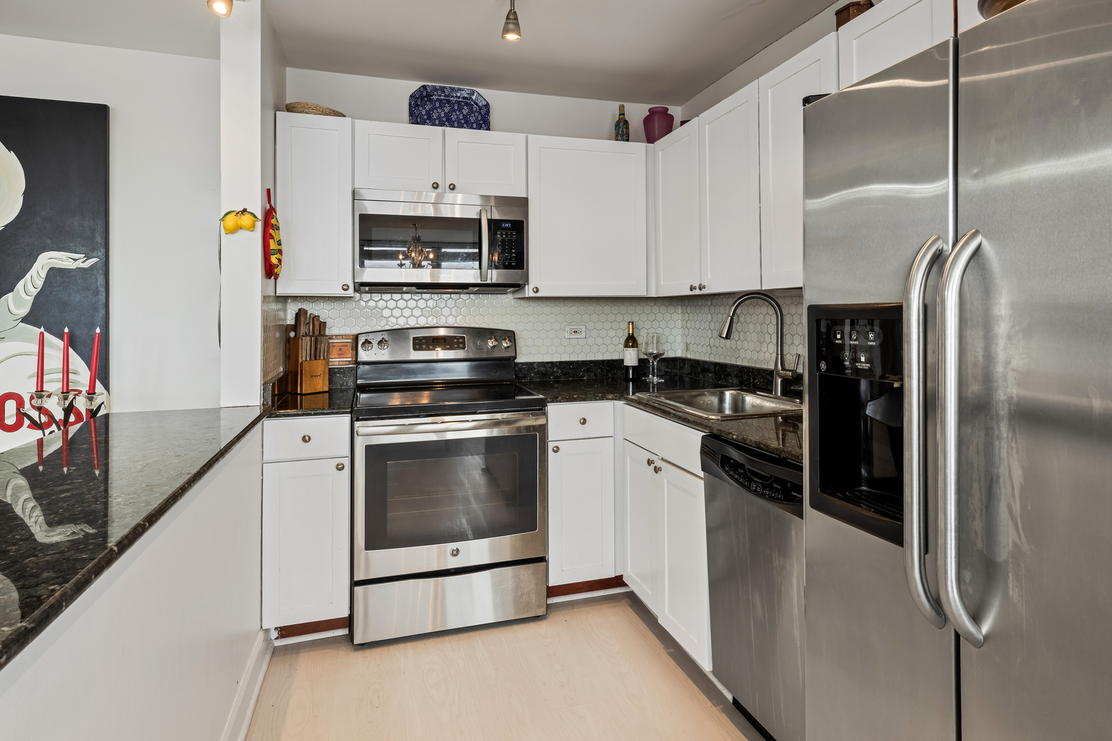 655 W IRVING PARK Road Unit: 5315