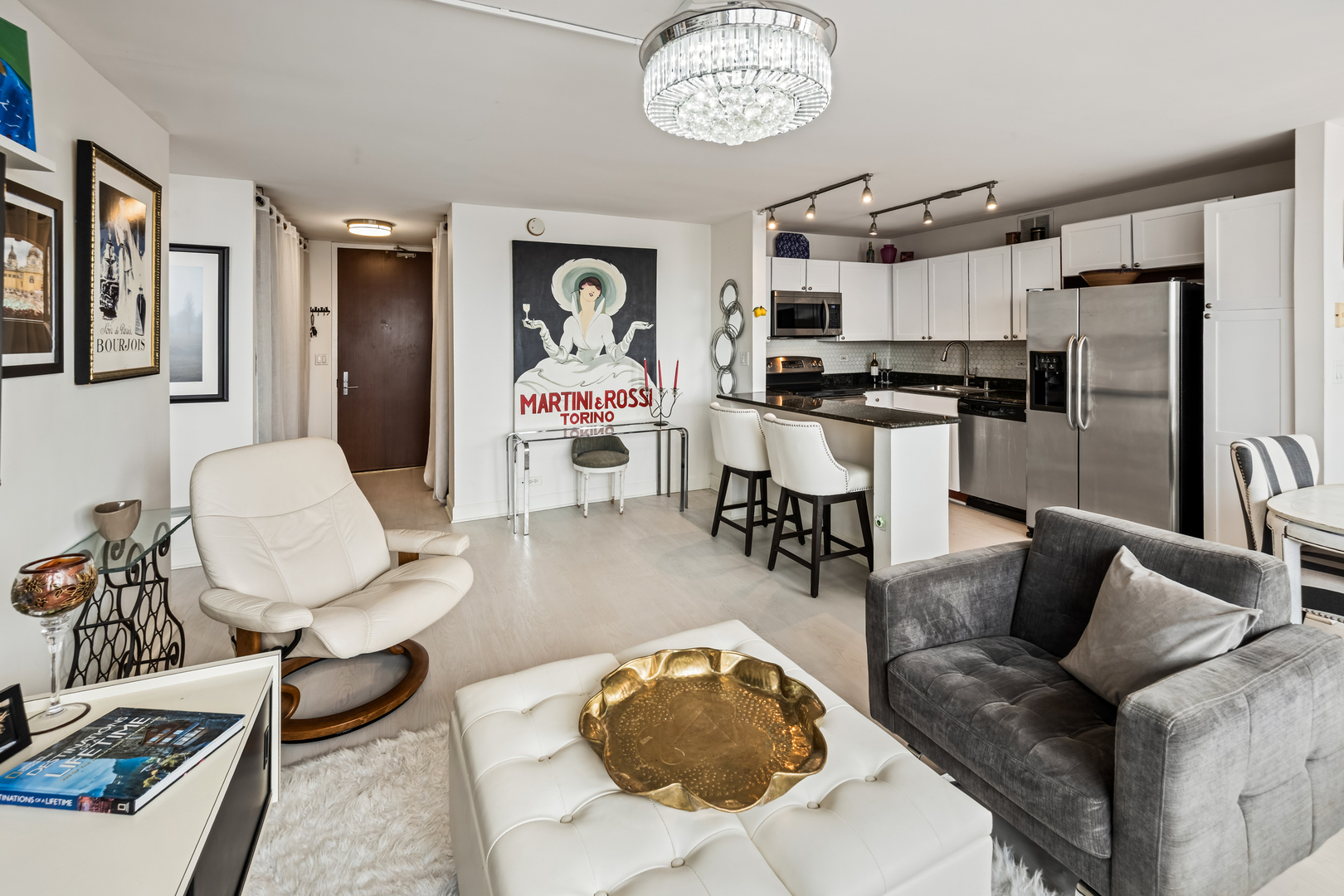 655 W IRVING PARK Road Unit: 5315