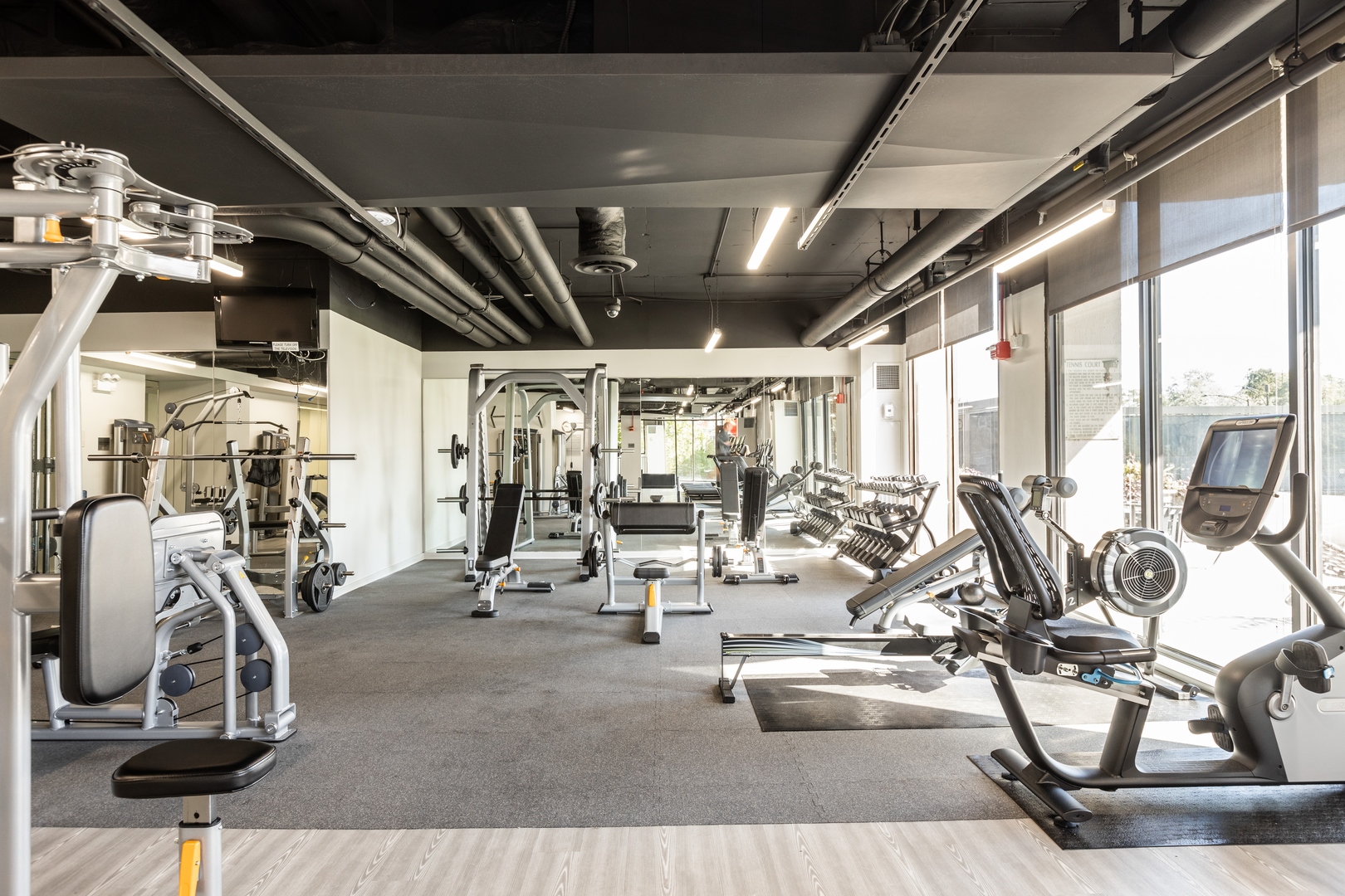 2020 N LINCOLN PARK WEST Unit: 25G