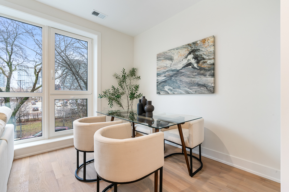 1107 W Vernon Park Place Unit: 2