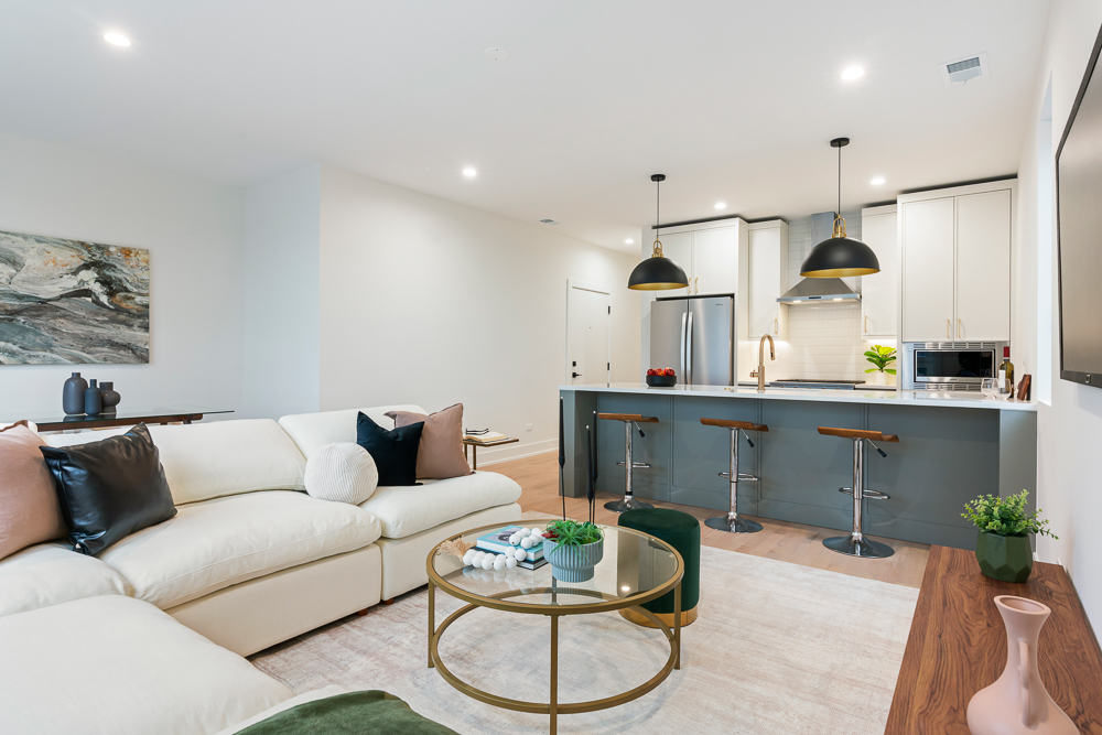 1107 W Vernon Park Place Unit: 2