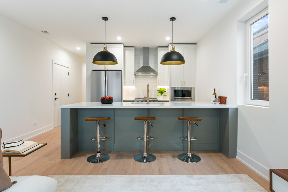 1107 W Vernon Park Place Unit: 2