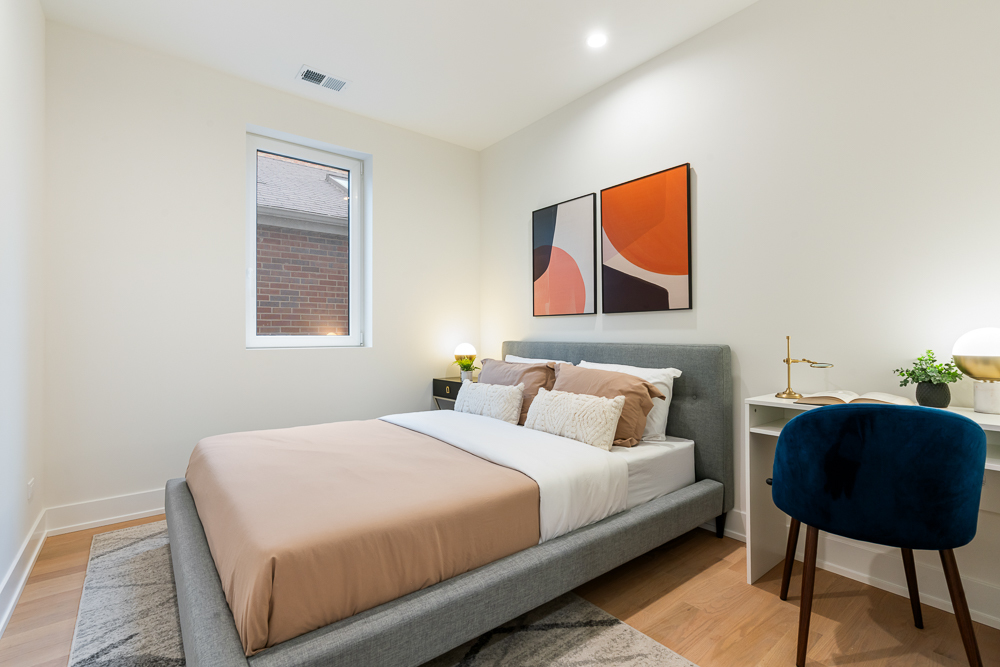 1107 W Vernon Park Place Unit: 2