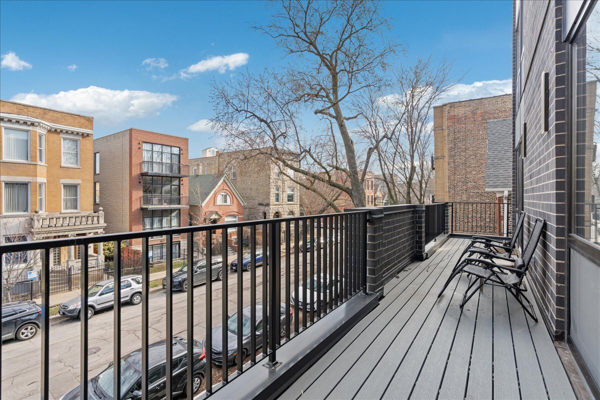 2611 W Haddon Avenue Unit: 2