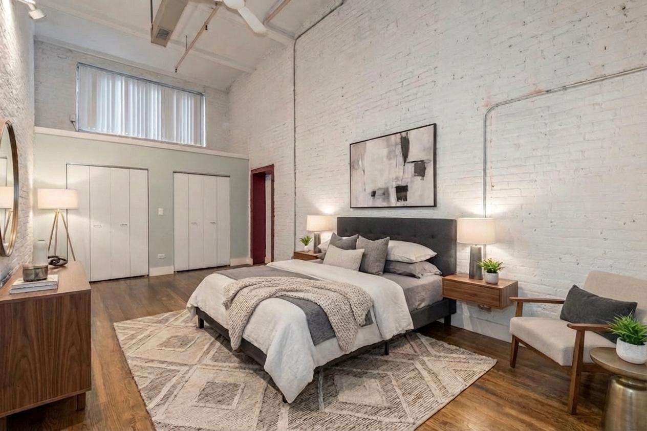 1727 S Indiana Avenue Unit: 105