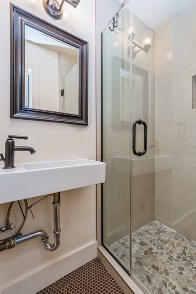 1727 S Indiana Avenue Unit: 105