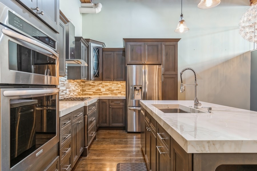 1727 S Indiana Avenue Unit: 105