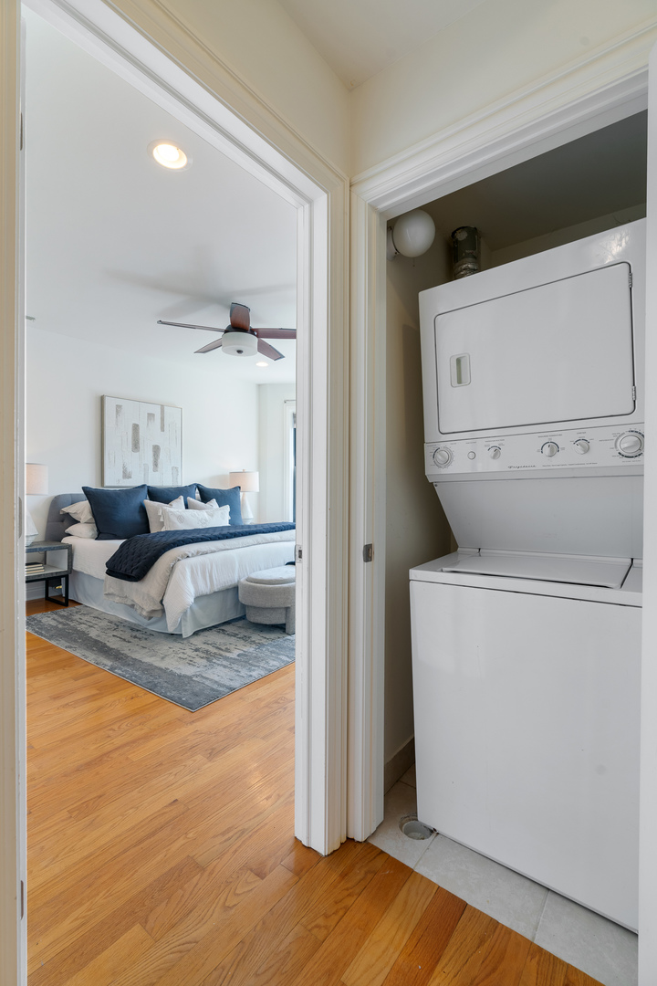 4038 N Kenmore Avenue Unit: 3