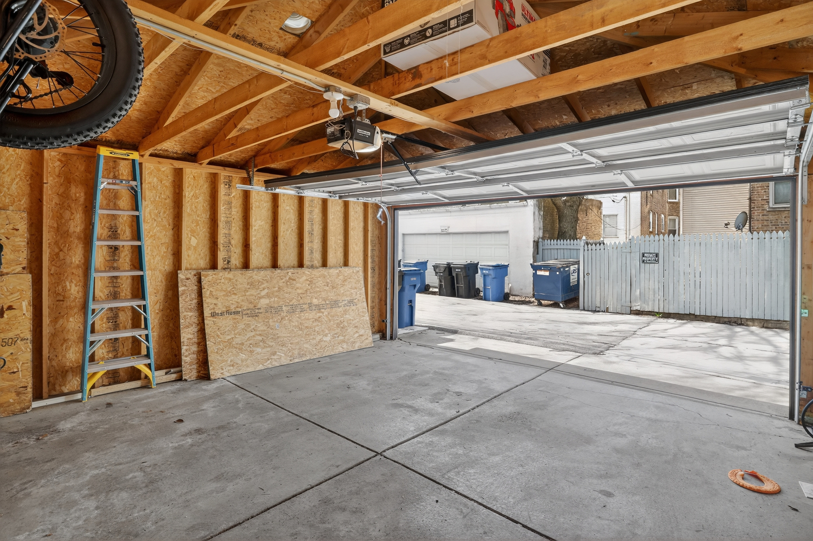 3138 N Richmond Street