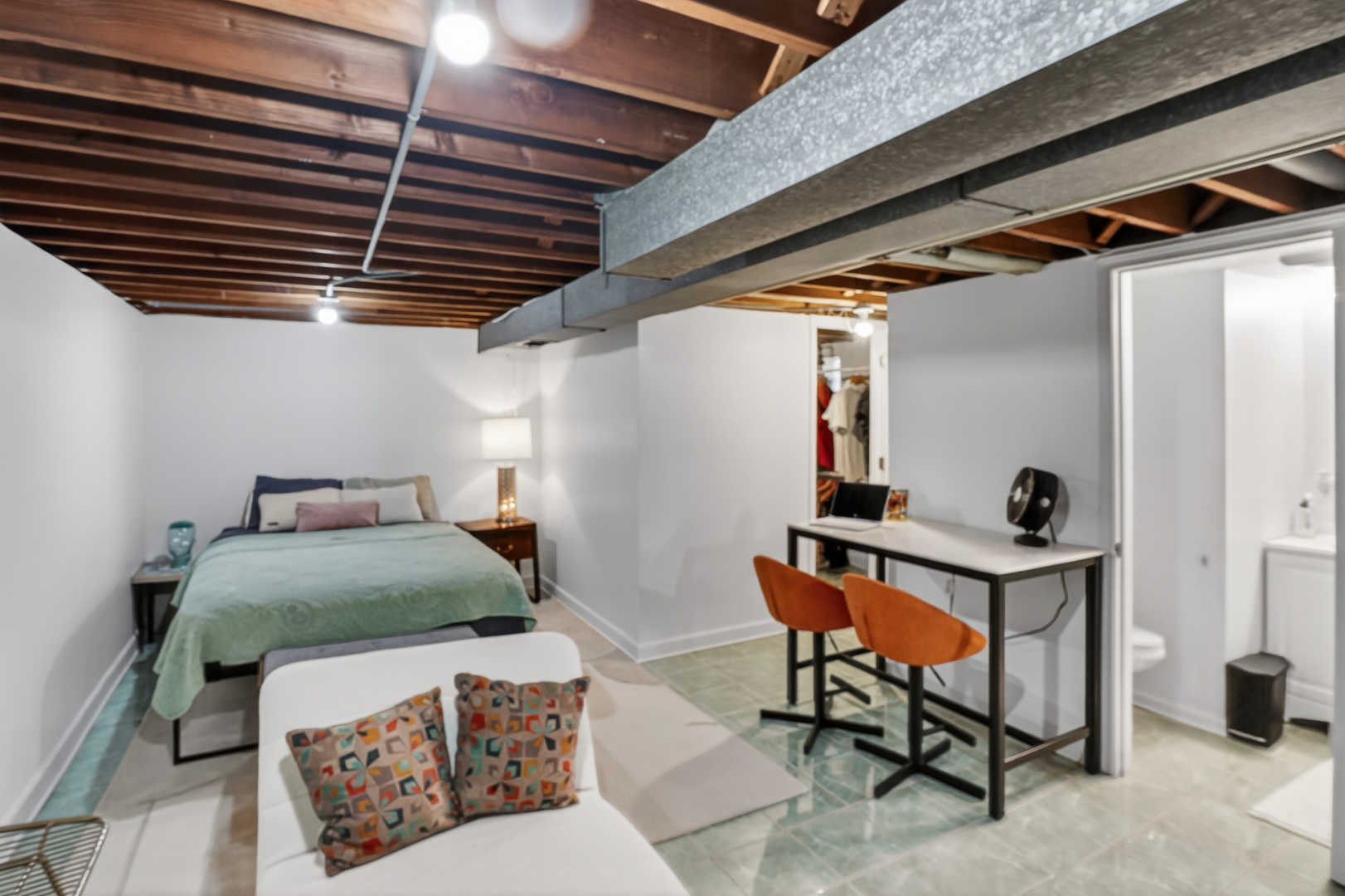 3138 N Richmond Street