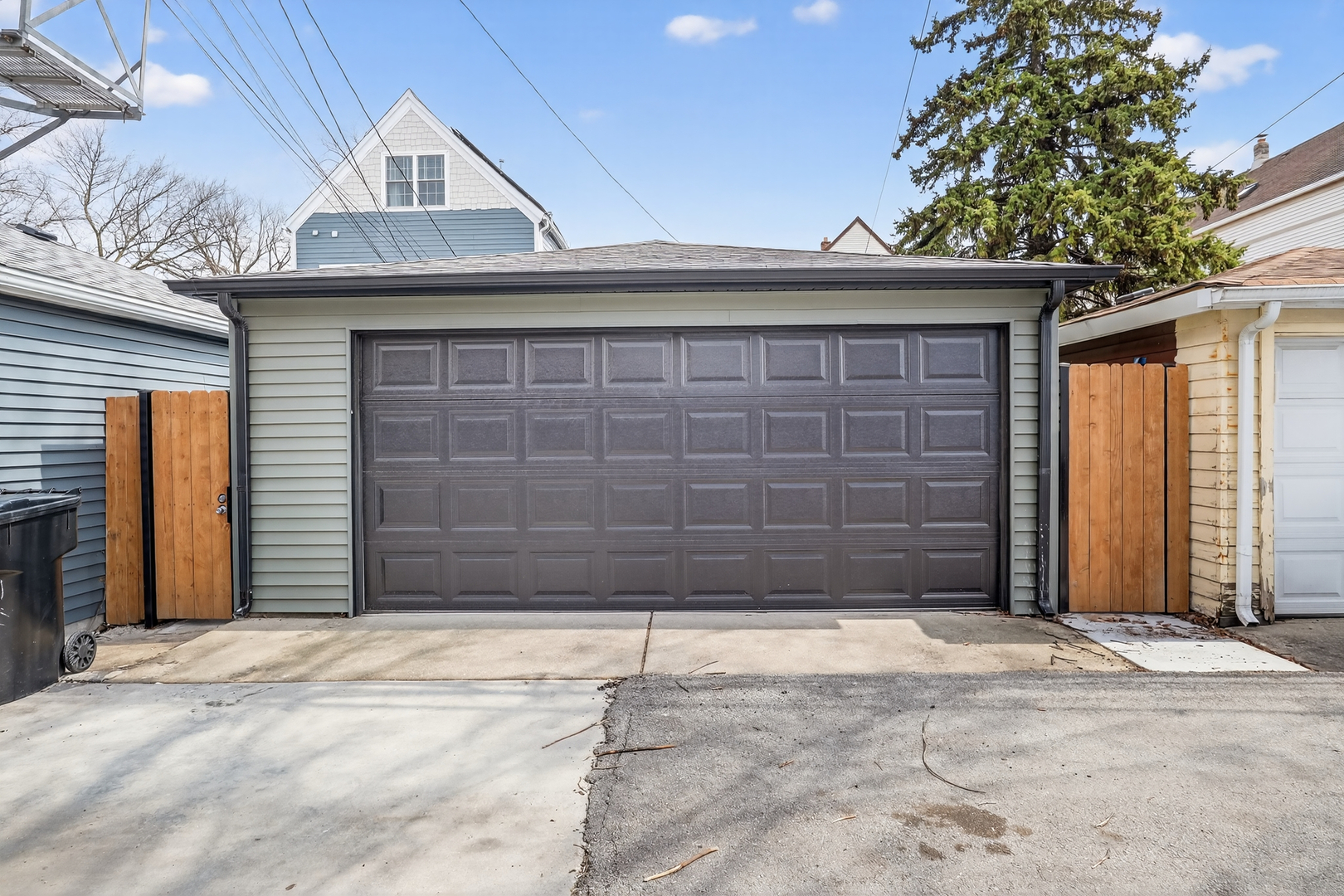 3138 N Richmond Street