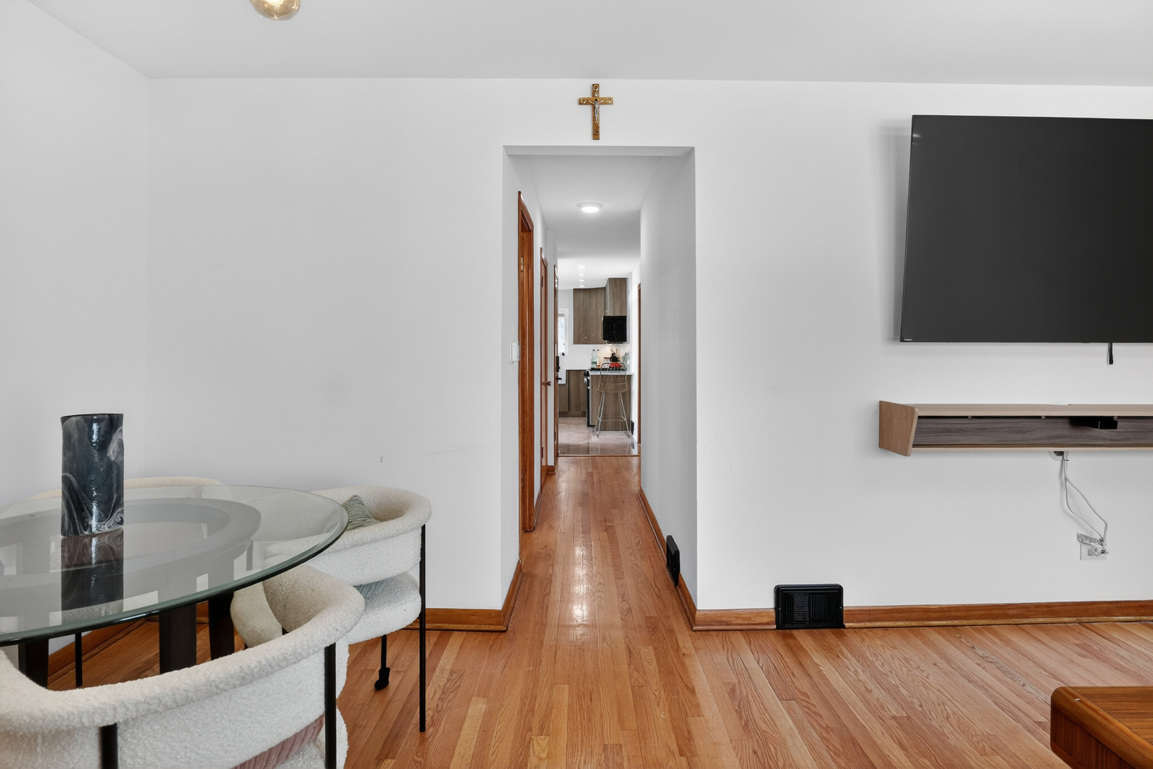 3138 N Richmond Street