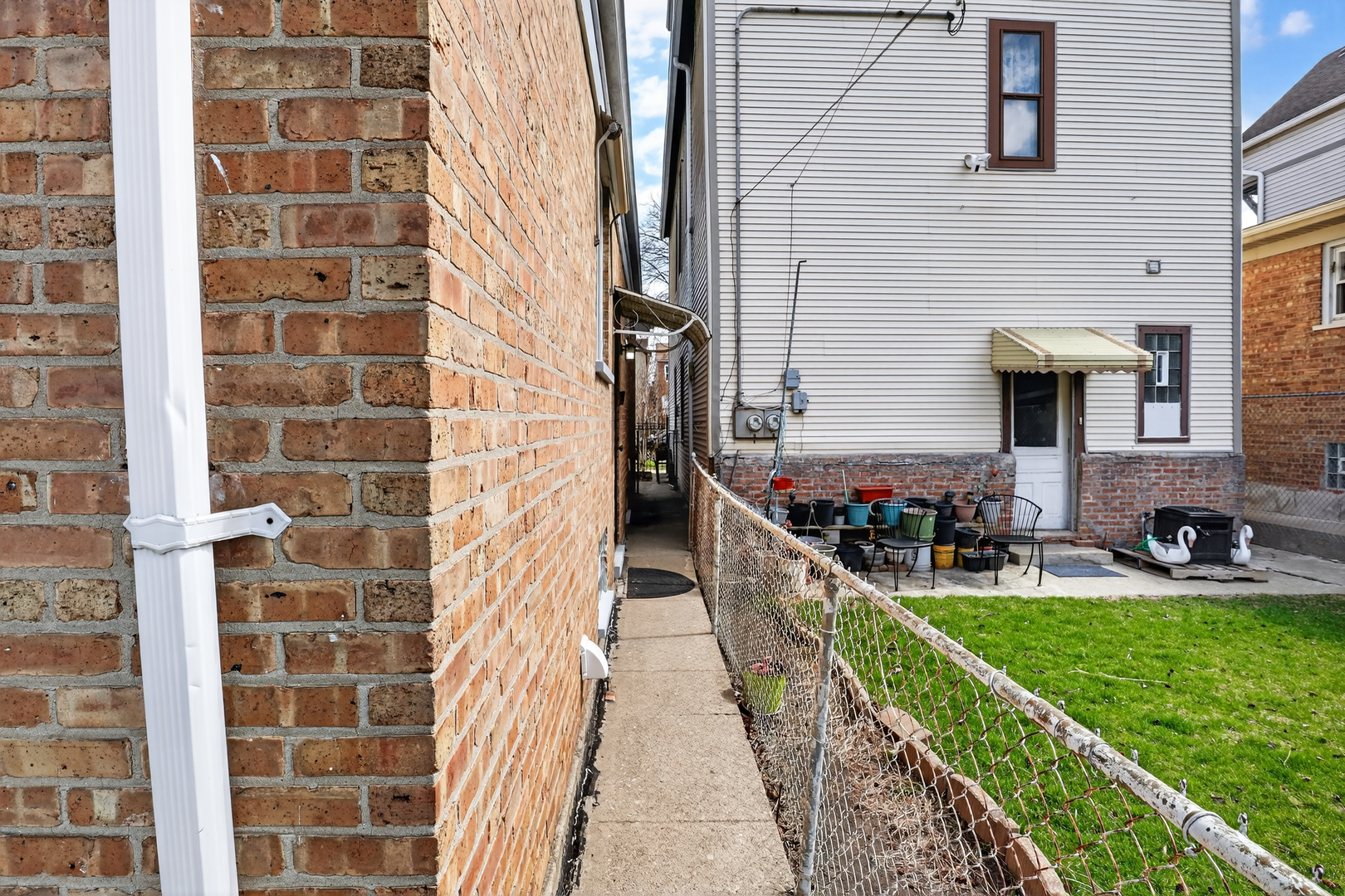 3138 N Richmond Street