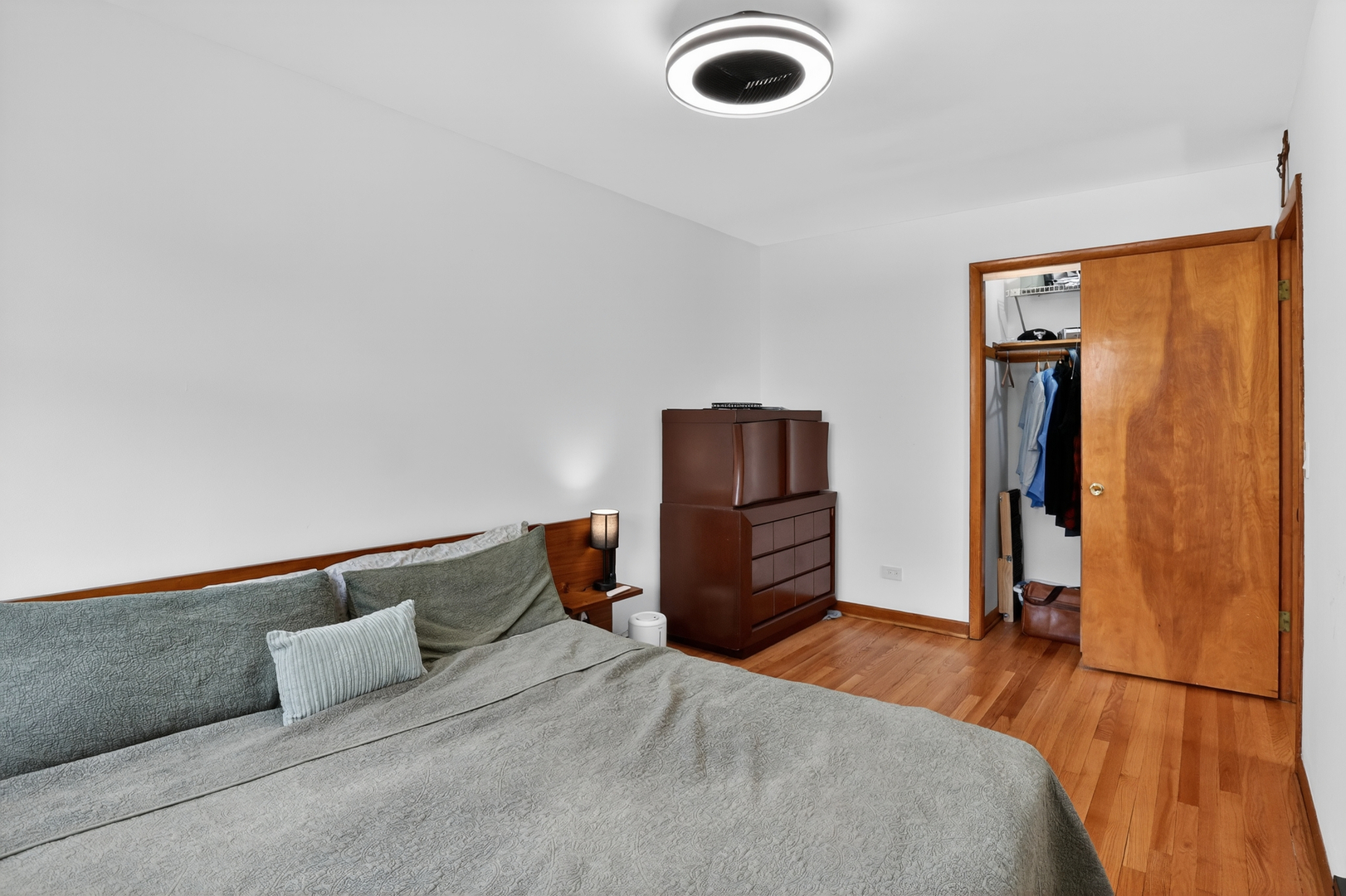 3138 N Richmond Street