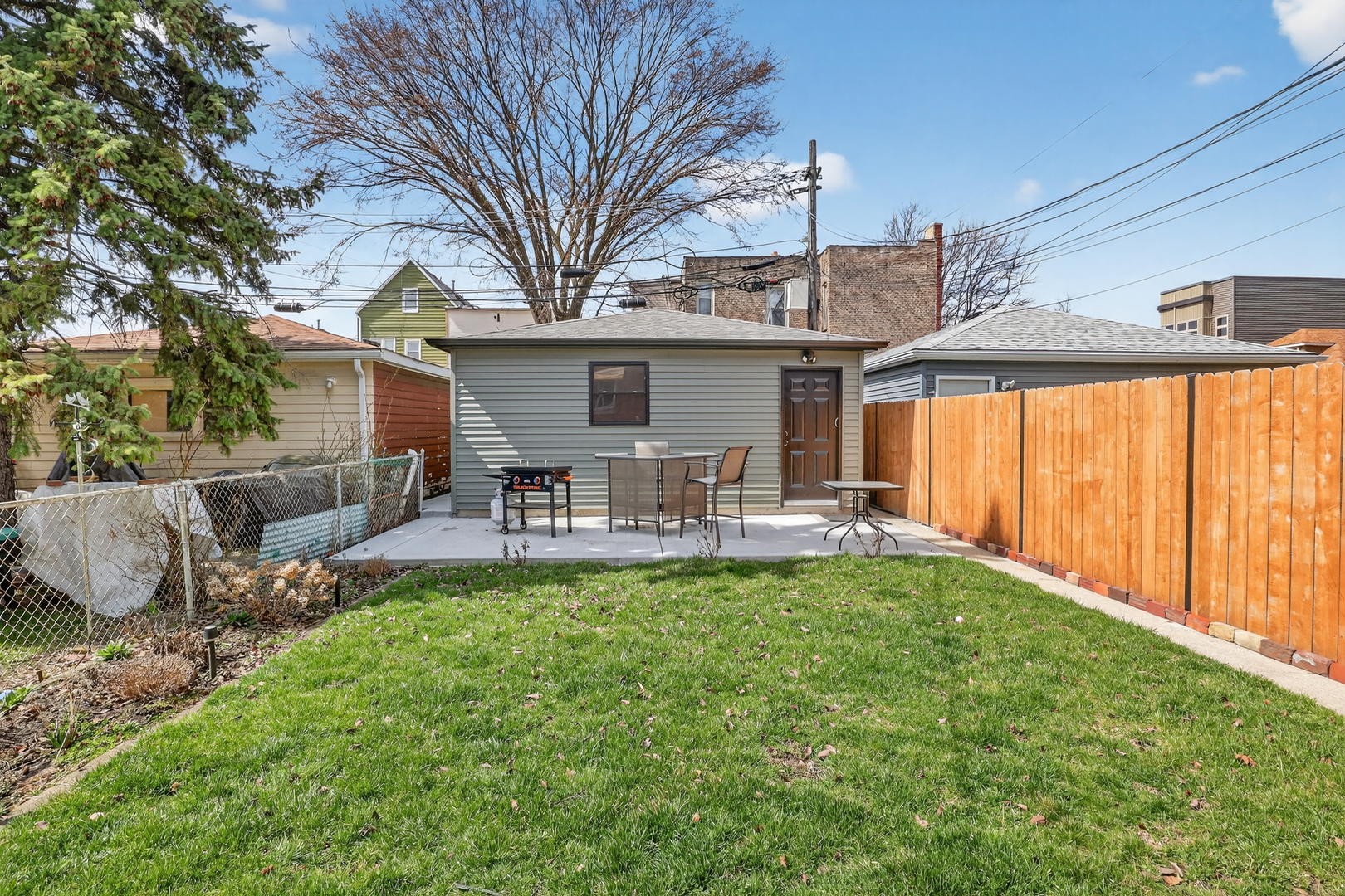 3138 N Richmond Street