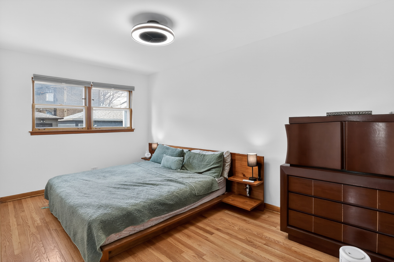 3138 N Richmond Street