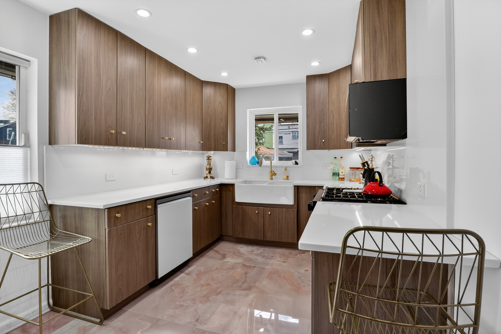 3138 N Richmond Street