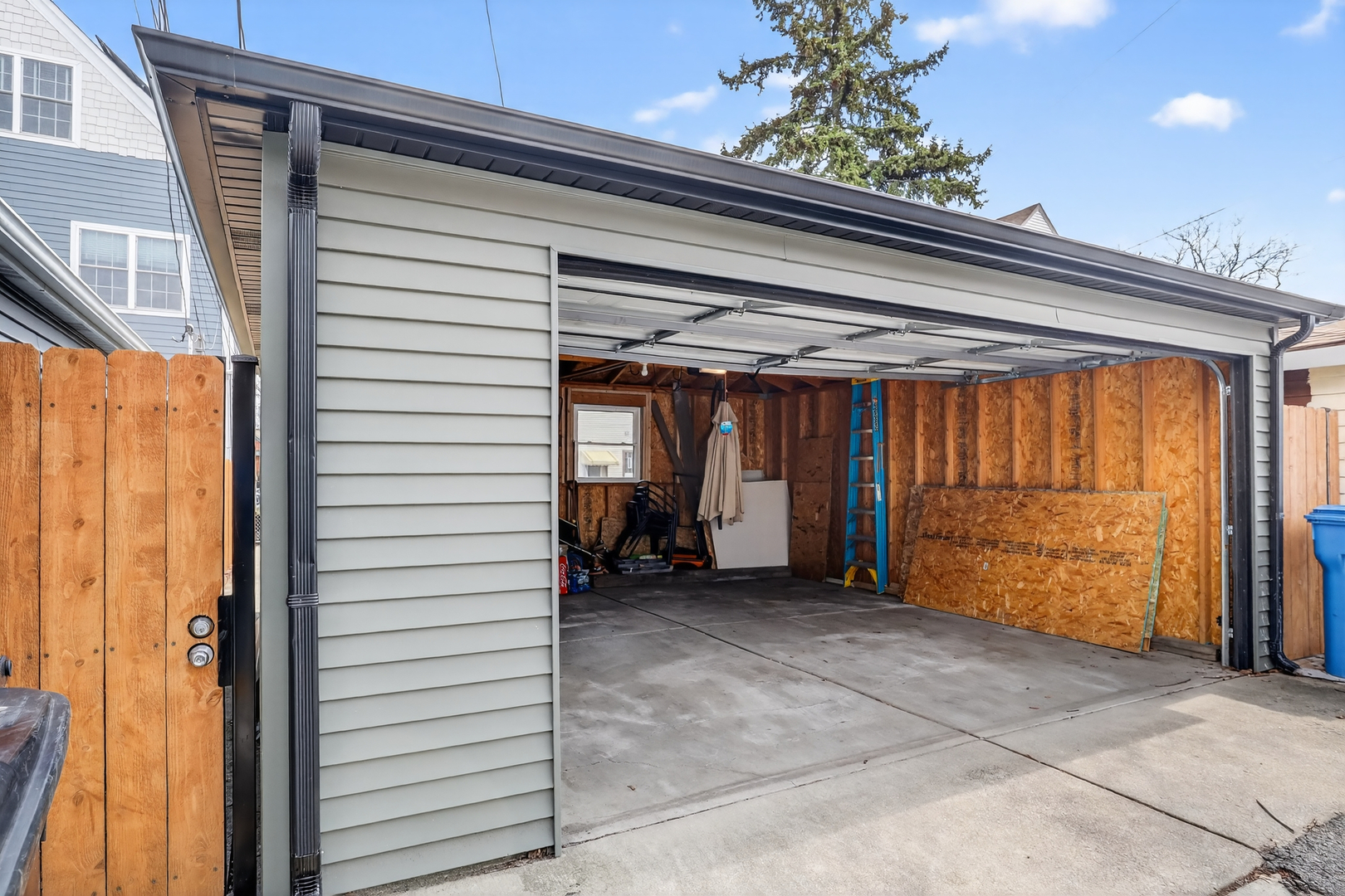 3138 N Richmond Street