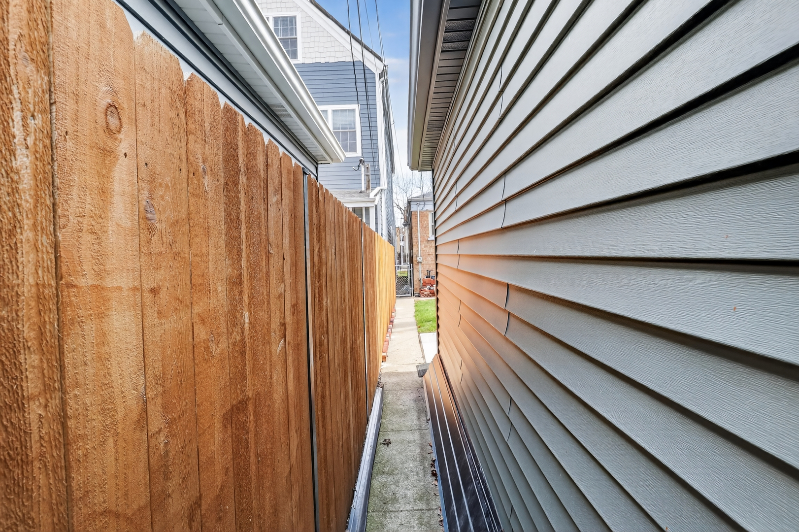 3138 N Richmond Street