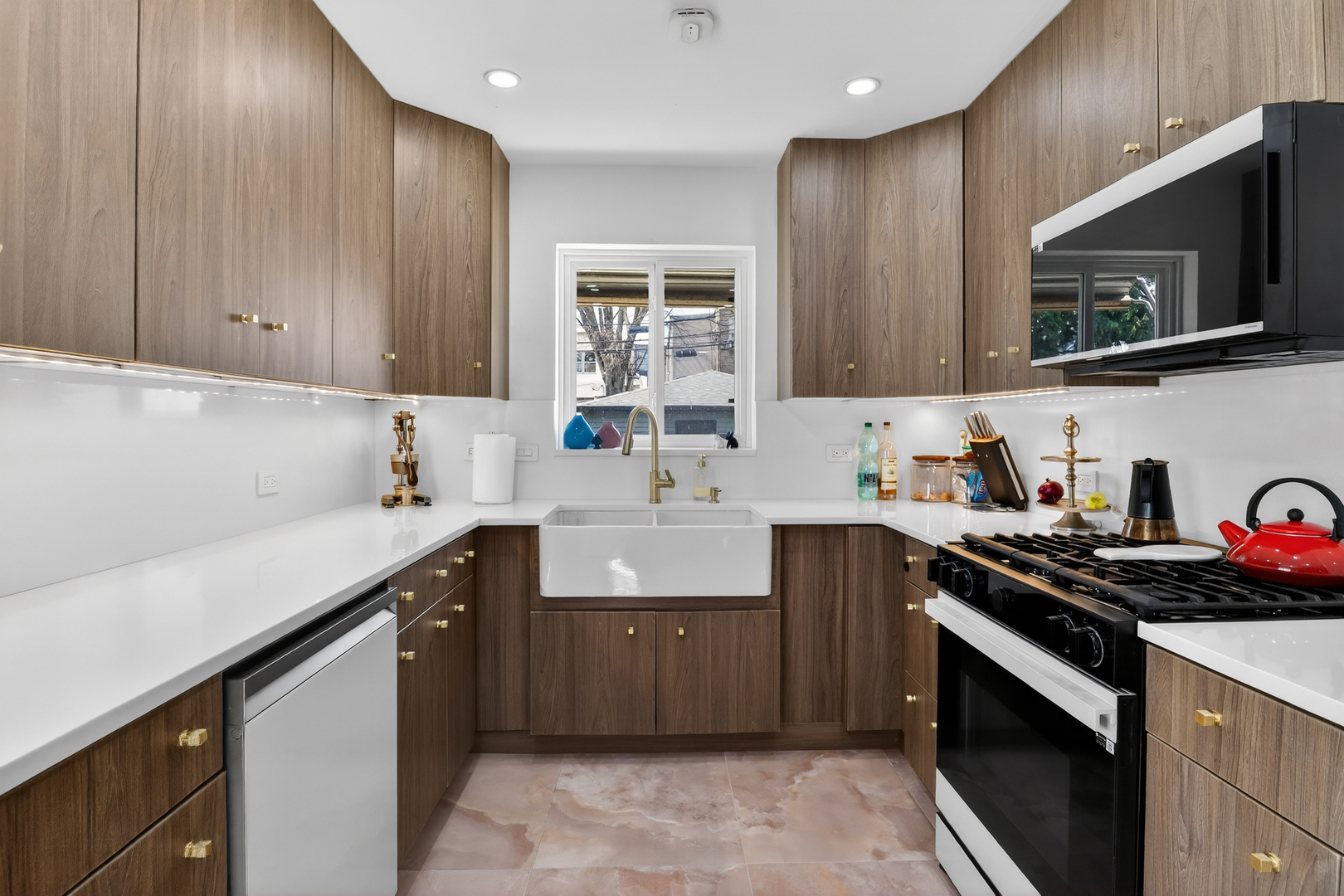 3138 N Richmond Street