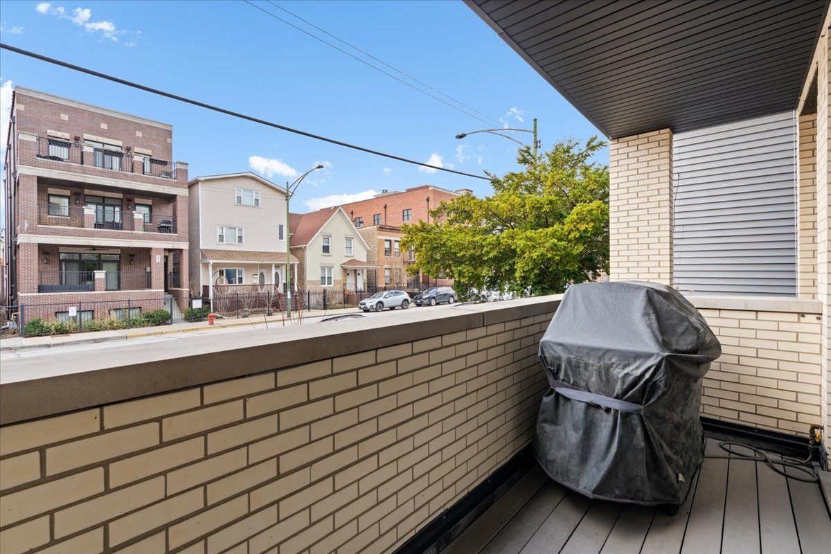 3033 N Clybourn Avenue Unit: 1