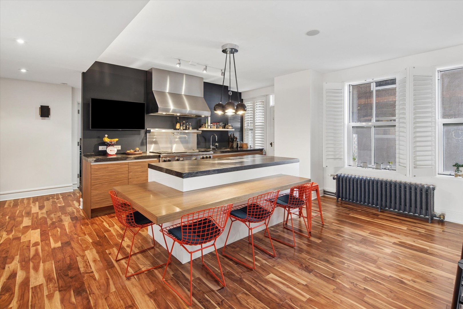 3500 N LAKE SHORE Drive Unit: 6D