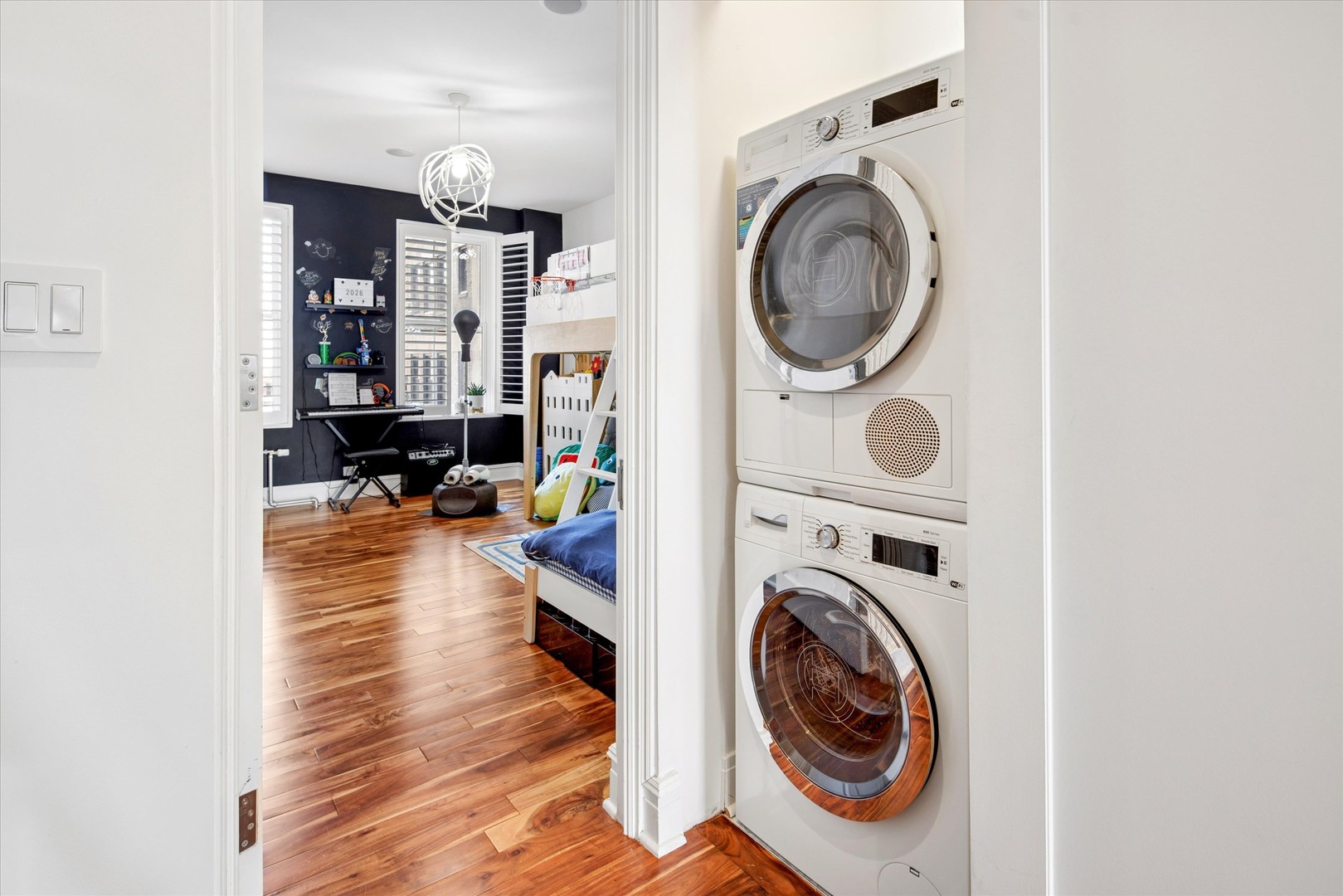 3500 N LAKE SHORE Drive Unit: 6D