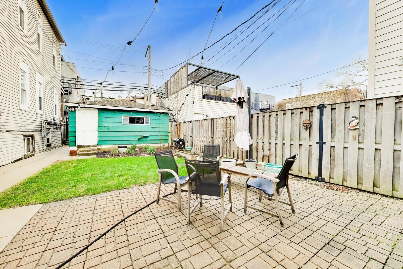 3009 W Belden Avenue