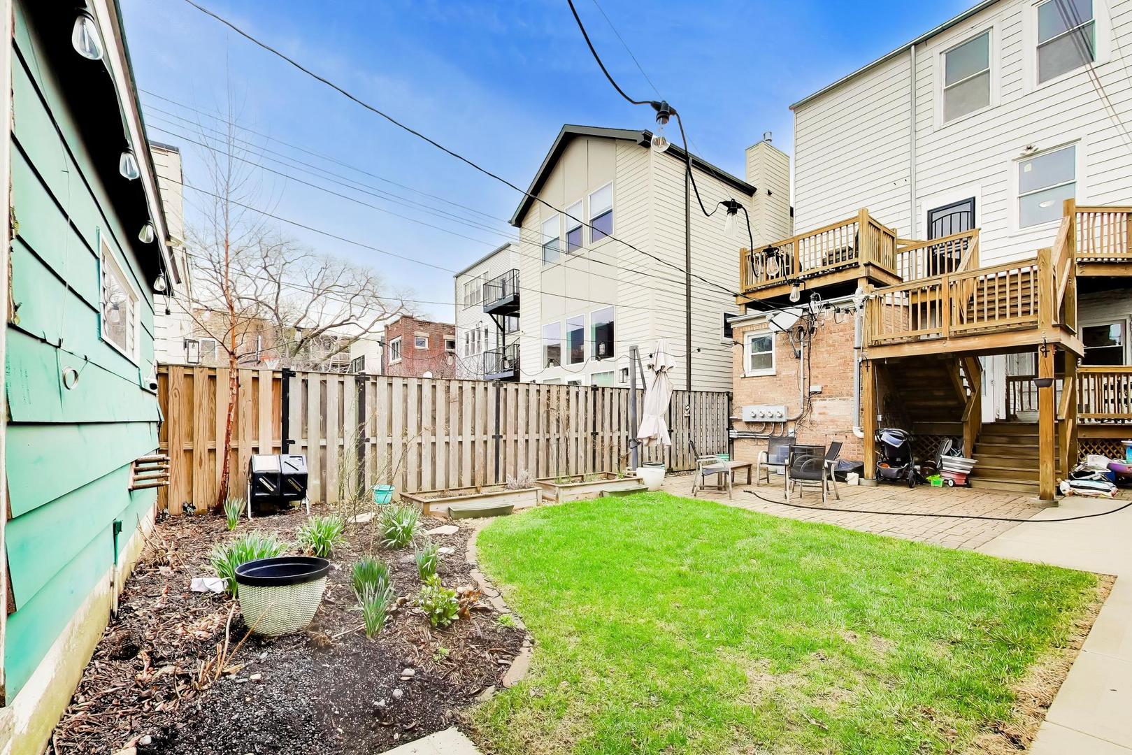 3009 W Belden Avenue