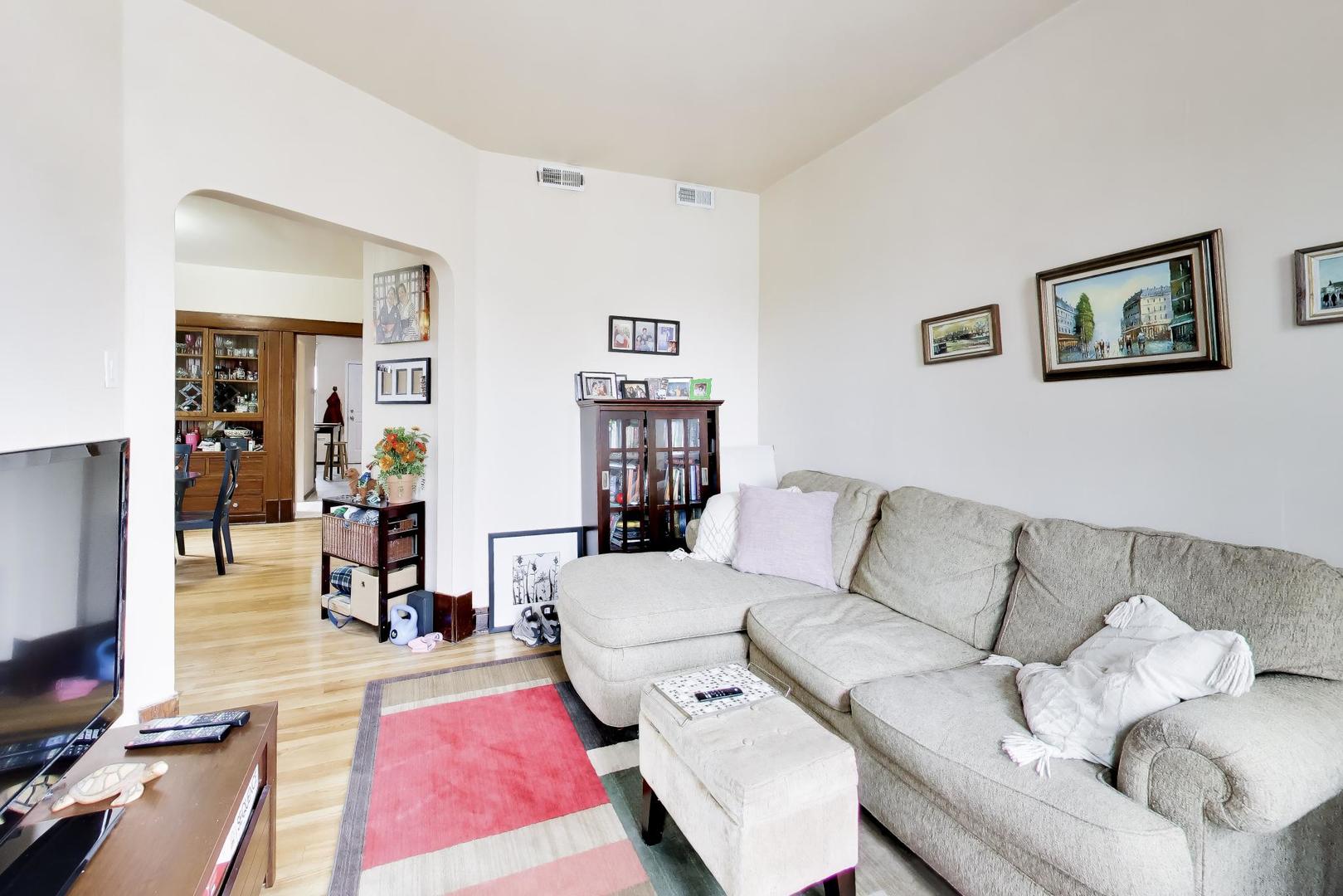 3009 W Belden Avenue
