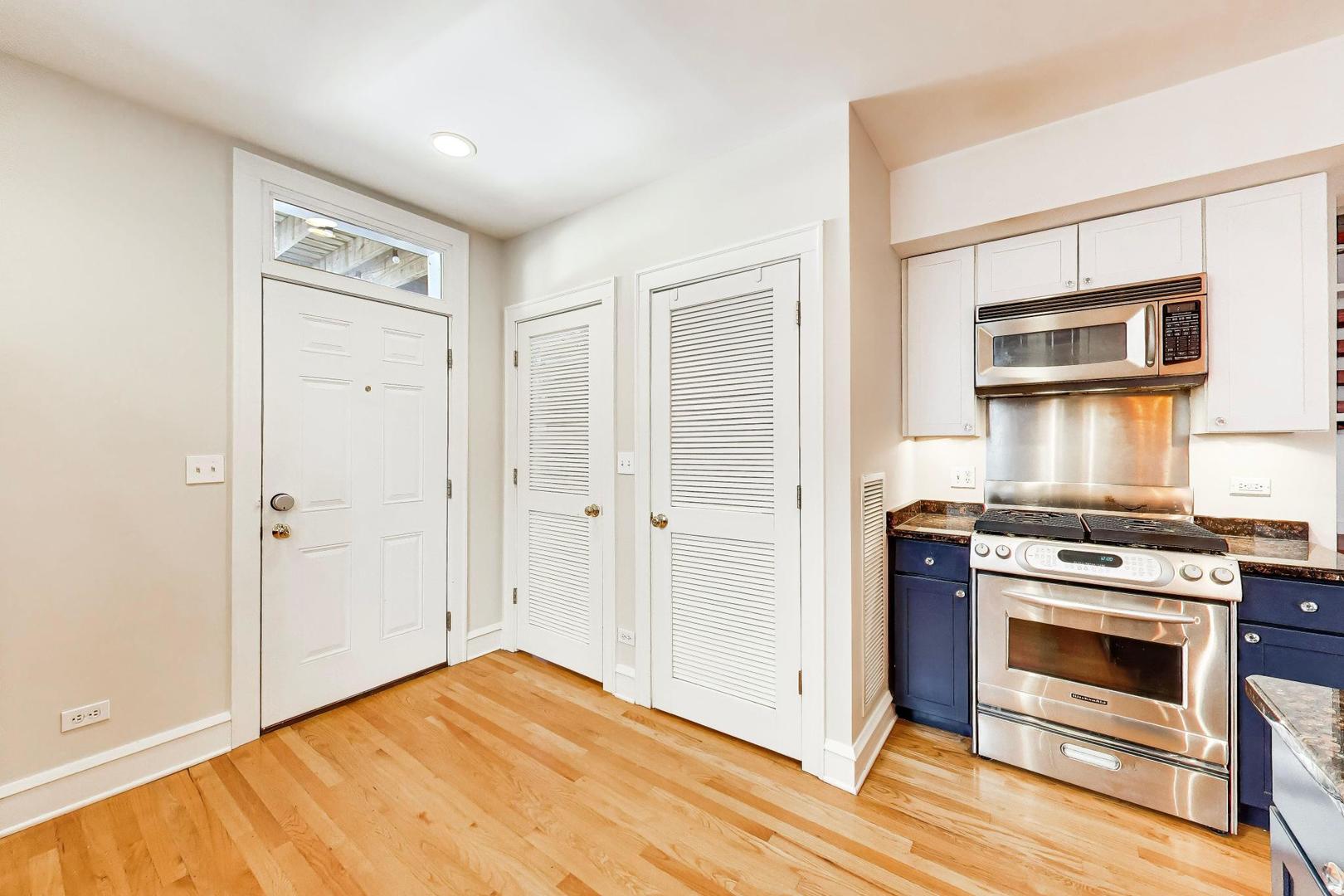 1734 W FOSTER Avenue Unit: 1