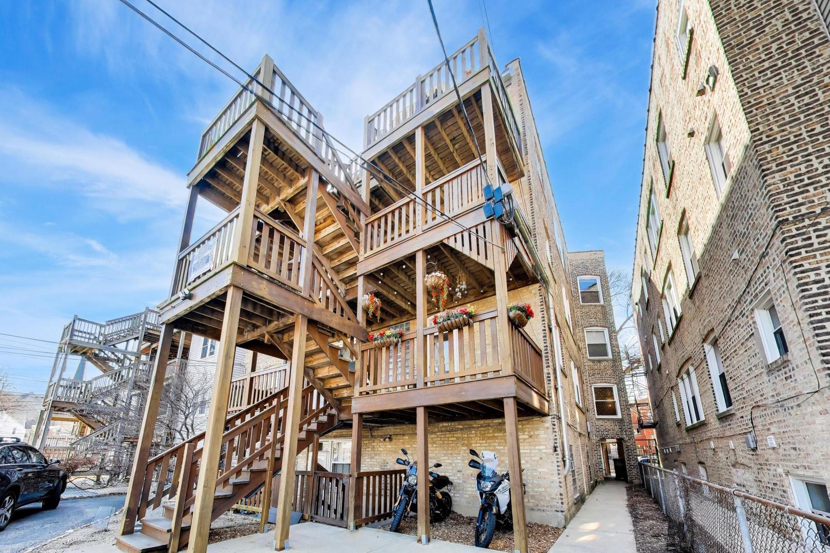 1734 W FOSTER Avenue Unit: 1