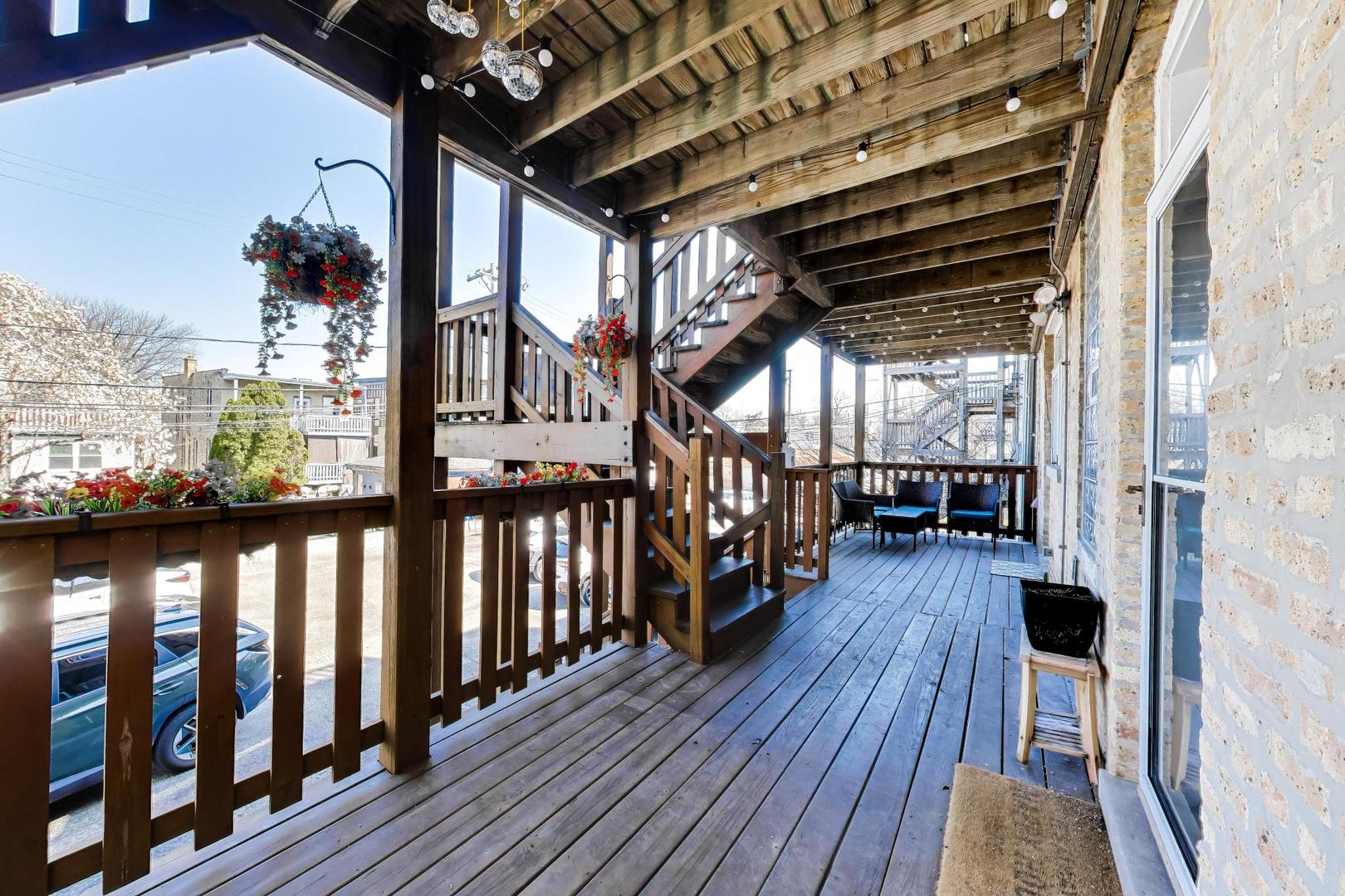 1734 W FOSTER Avenue Unit: 1