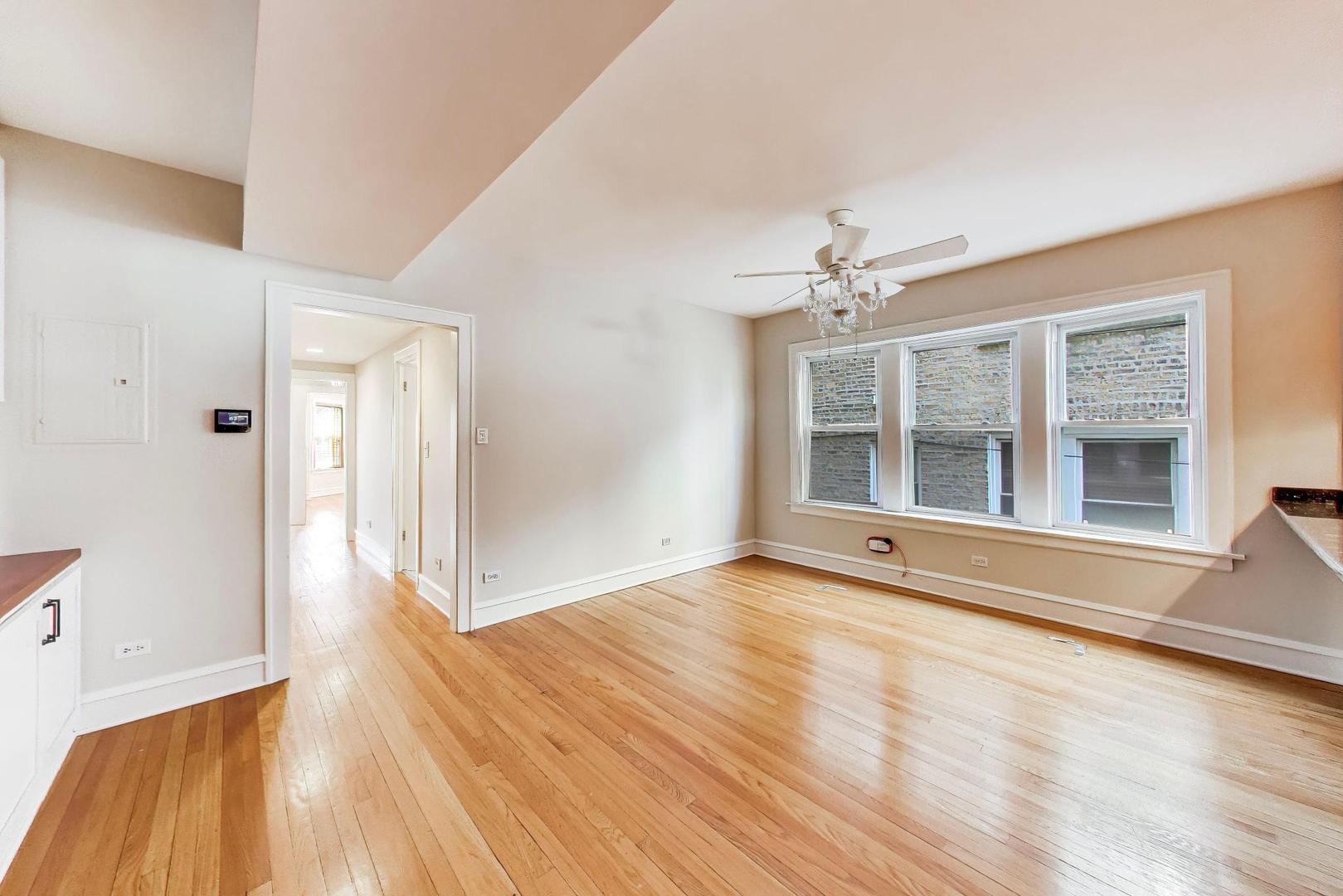 1734 W FOSTER Avenue Unit: 1